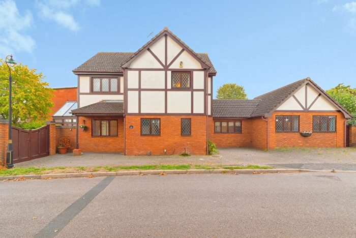 4 Bedroom Detached House To Rent In Millers Close, Rushden, Northamptonshire, NN10