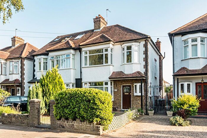 3 Bedroom Semi-Detached House For Sale In Summerhill Grove, Enfield, EN1