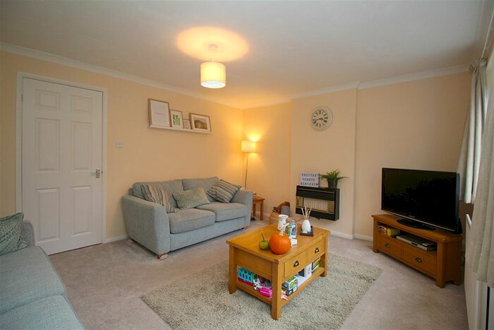 3 Bedroom Semi-Detached House To Rent In Rivington Drive, Loughborough, LE11