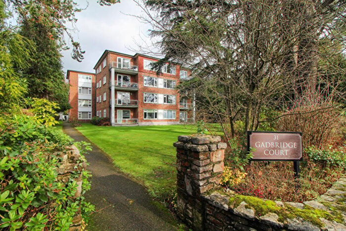 3 Bedroom Apartment For Sale In West Cliff Road, West Cliff, Bournemouth, BH4