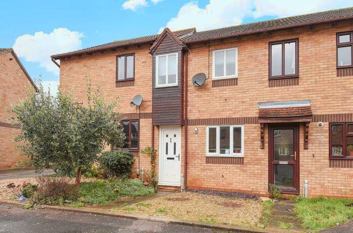 2 Bedroom Terraced House To Rent In Holly Close, Bicester, OX26