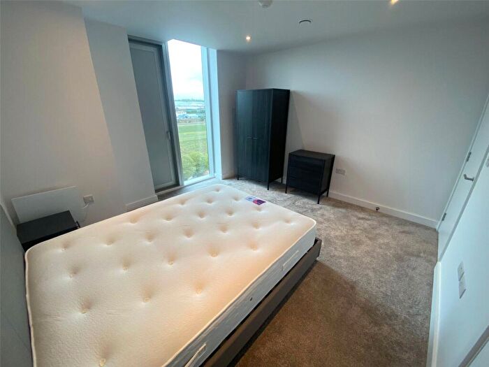 2 Bedroom Apartment To Rent In Dantzic Street, Manchester, M4
