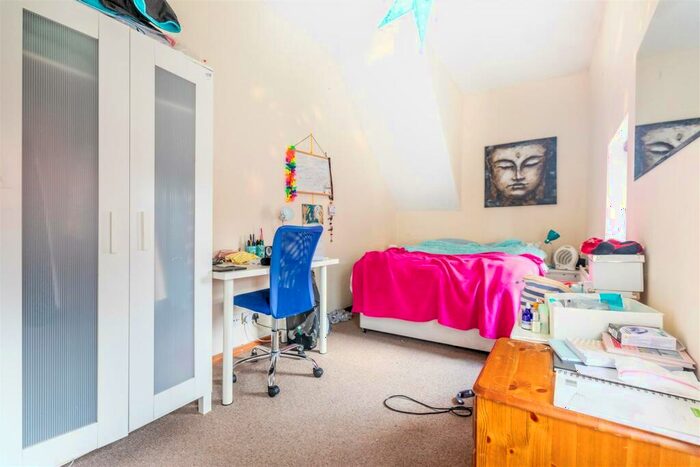 3 Bedroom Flat To Rent In £pppw - Claremont Road, Newcastle Upon Tyne, NE2