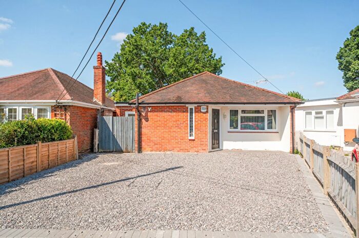 2 Bedroom Bungalow For Sale In Common Close, Chandler's Ford, Eastleigh, Hampshire, SO53