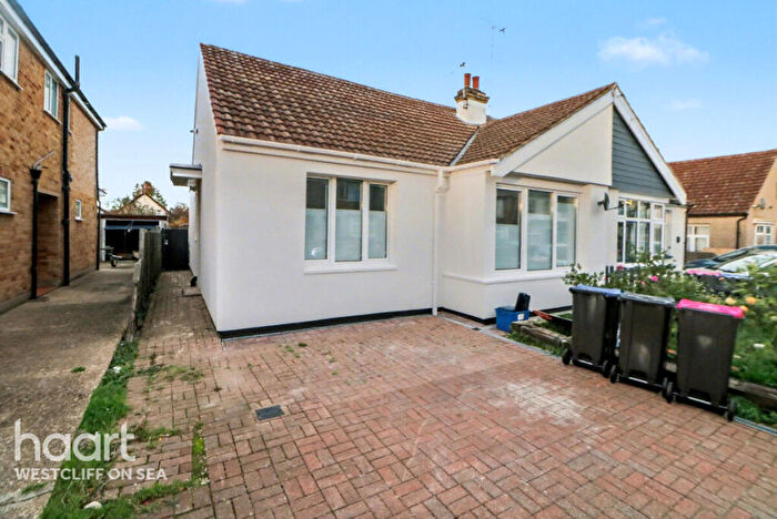2 Bedroom Semi-Detached Bungalow For Sale In Crossfield Road, Southend-on-sea, SS2