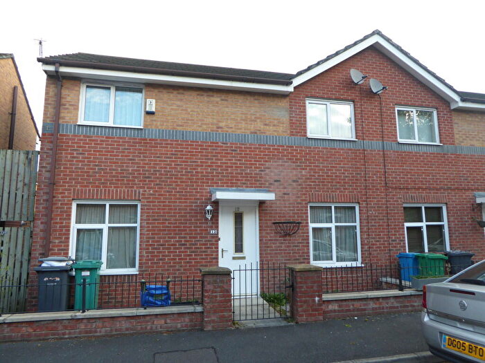 3 Bedroom Mews To Rent In Bangor Street, Hulme, M15