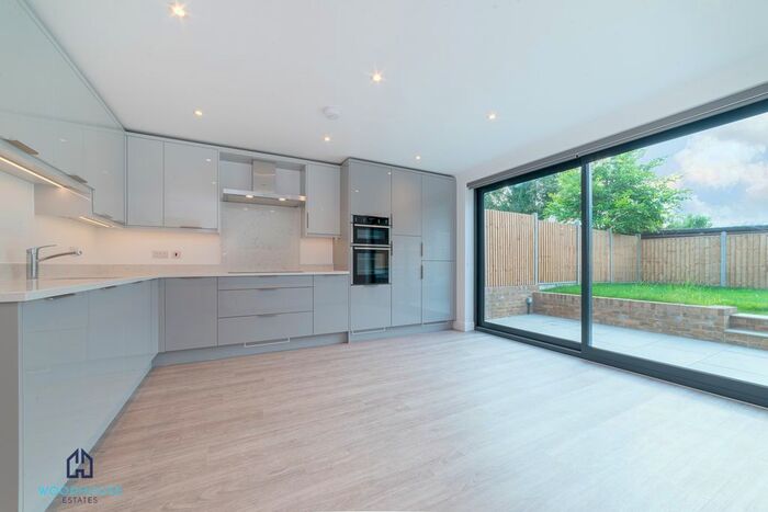 5 Bedroom Terraced House To Rent In Lower Paddock Road, Watford, WD19