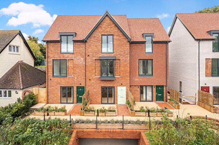 4 Bedroom Terraced House For Sale In Maplehurst Square, The Grove, Coulsdon, CR5