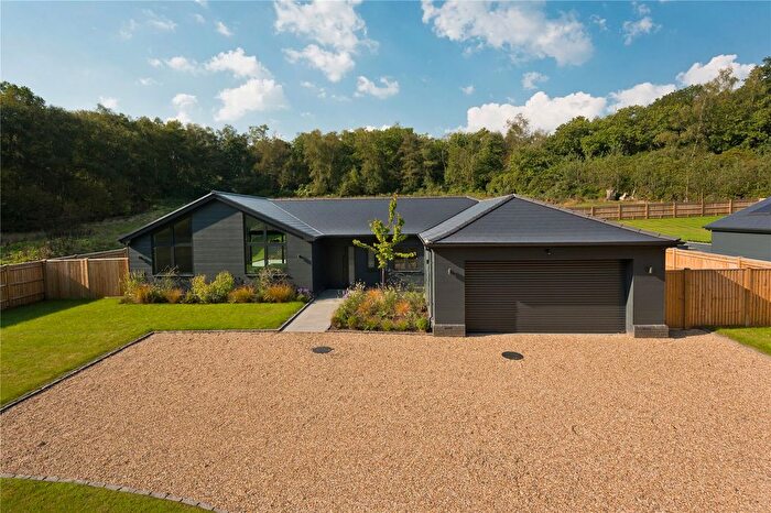 3 Bedroom Detached House For Sale In Chobham Road, Ottershaw, KT16