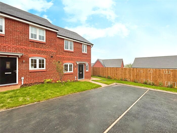 3 Bedroom Semi-Detached House To Rent In Rothwell Close, Sutton-In-Ashfield, Nottinghamshire, NG17