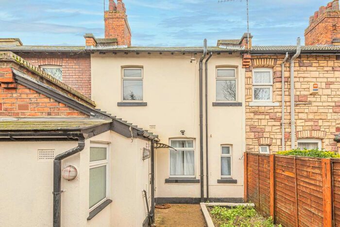 3 Bedroom Flat To Rent In Brent Terrace, Brent Cross, London, NW2