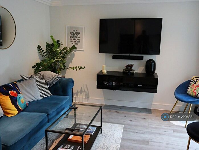 2 Bedroom Terraced House To Rent In South Norwood Hill, London, SE25