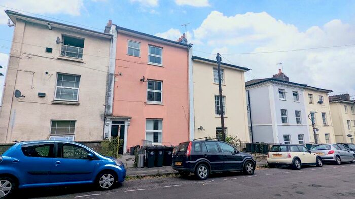 1 Bedroom Flat To Rent In Sydenham Road, Redland, Bristol, BS6