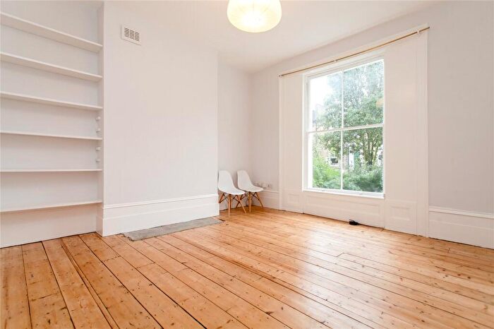 3 Bedroom Flat To Rent In Downham Road, Islington, N1