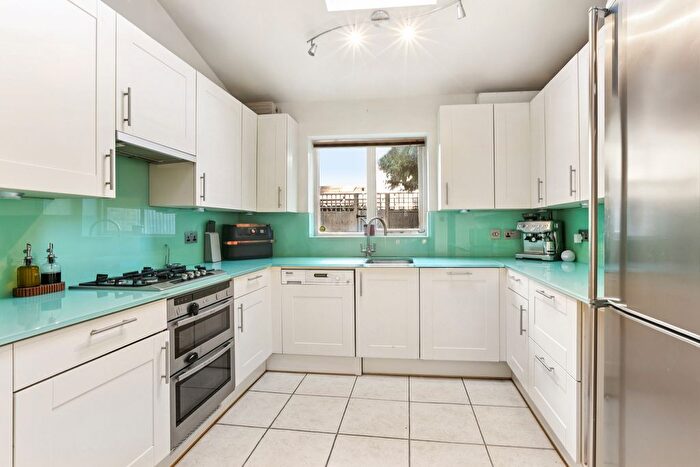 4 Bedroom Terraced House For Sale In Claygate Road, Ealing, London, W13