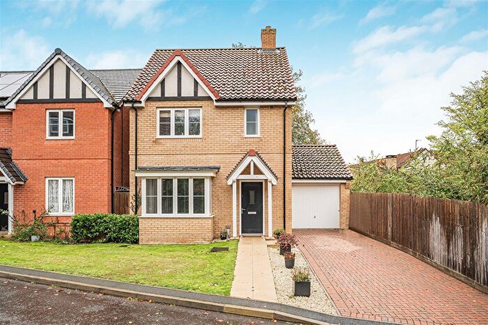 3 Bedroom Property For Sale In Lysander Close, Bottisham, Cambridge, CB25