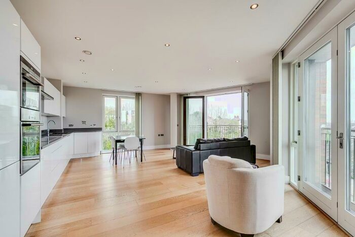 2 Bedroom Flat To Rent In Mill Lane, West Hampstead, NW6