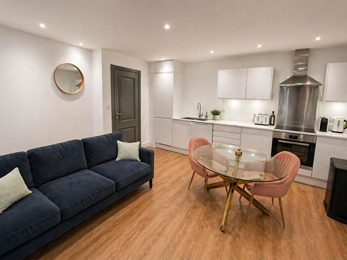 1 Bedroom Flat To Rent In Great Minster House, Lister Hill, Horsforth, Leeds, LS18