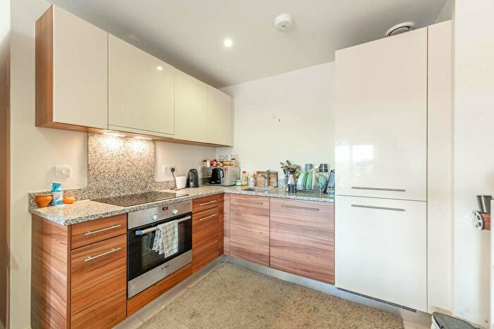 1 Bedroom Flat To Rent In Victoria Court, Stanmore, HA7