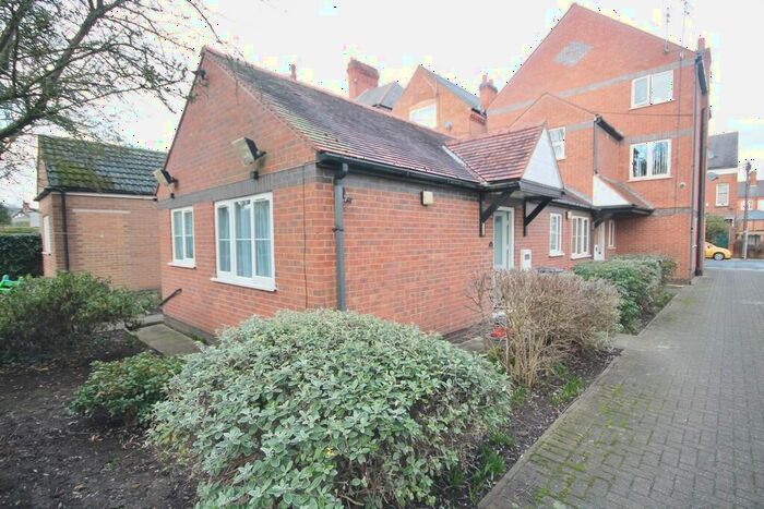 1 Bedroom Semi-Detached Bungalow To Rent In Westleigh Road, West End, Leicester, LE3