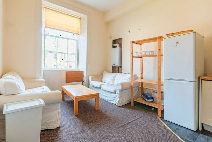 4 Bedroom Flat To Rent In L &#; Valleyfield Street, Edinburgh, EH3