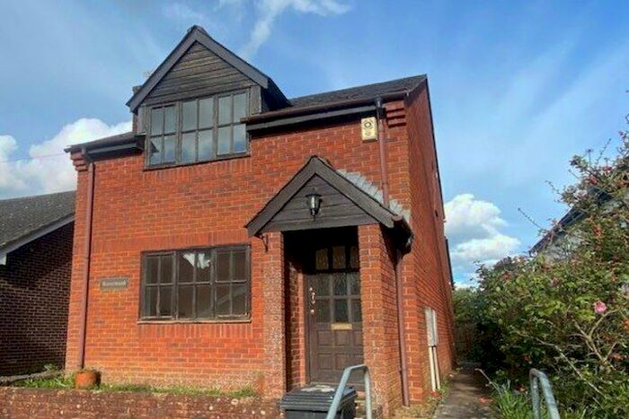 2 Bedroom Property To Rent In Ide, Exeter, EX2
