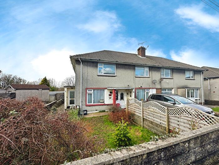 2 Bedroom Flat For Sale In Ffordd-Y-Goedwig, Pyle, Bridgend, CF33
