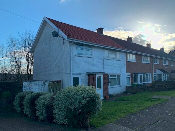 3 Bedroom Property To Rent In Firs Avenue, Fairwater, Cardiff CF5