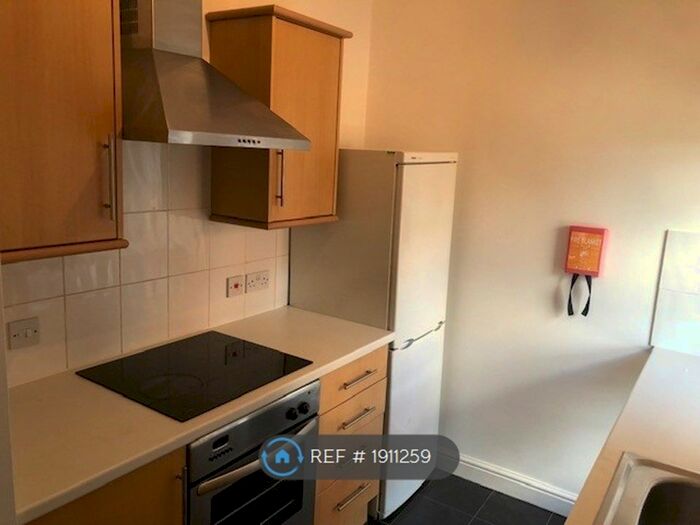 Studio To Rent In Alexandra Road, Sale, M33