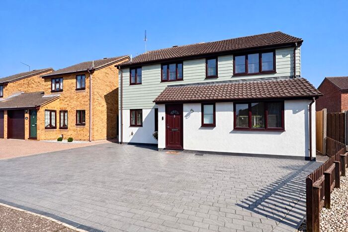 4 Bedroom Detached House For Sale In Vermeer Ride, Springfield, Chelmsford, CM1