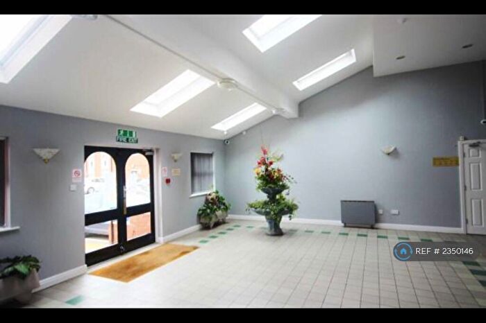 1 Bedroom Flat To Rent In Rosedale Mansions, Hull, HU3