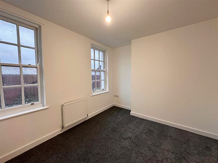 2 Bedroom Apartment To Rent In King Street, Stoke-On-Trent, ST4