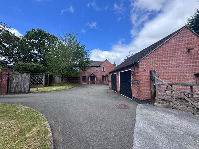 4 Bedroom Detached House To Rent In Holly Farm House, Whitepits Lane, Portway, Worcestershire, B48