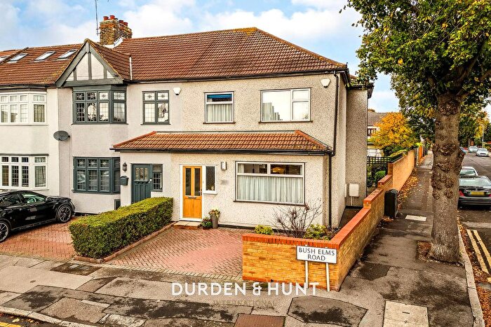 3 Bedroom Semi-Detached House For Sale In Bush Elms Road, Hornchurch, RM11