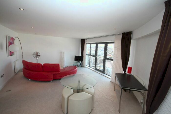 2 Bedroom Flat To Rent In Lochinvar Drive, Trinity, Edinburgh, EH5