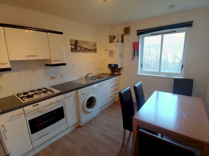 2 Bedroom Flat To Rent In Moray Park Terrace, Meadowbank, Edinburgh, EH7