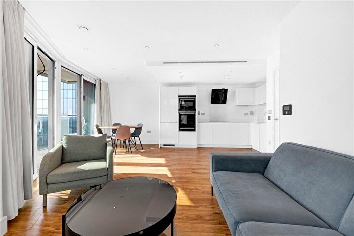 3 Bedroom Apartment To Rent In Alie Street, E1