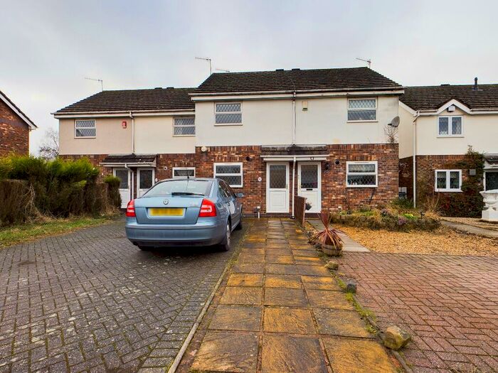 2 Bedroom Town House To Rent In Belmont Road, Etruria, Stoke-on-Trent, ST1