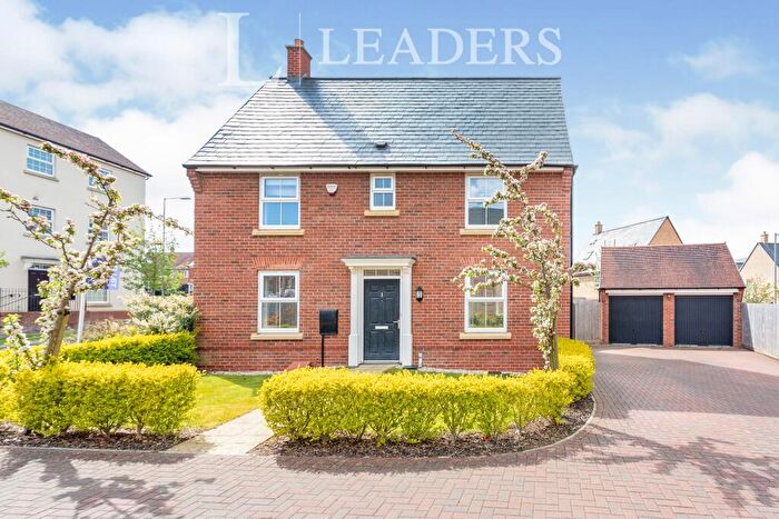 3 Bedroom Detached House To Rent In Butterfly Close, Buckingham, MK18