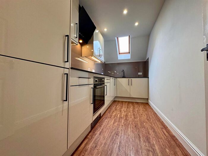 2 Bedroom Flat To Rent In De Little Court, Vine Street, York, YO23