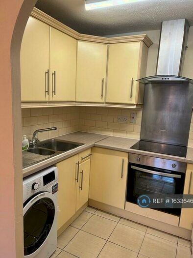 1 Bedroom Flat To Rent In Ashdown Court, Barking, IG11