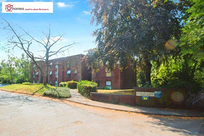 2 Bedroom Flat For Sale In Canute Close, Walsall, WS1