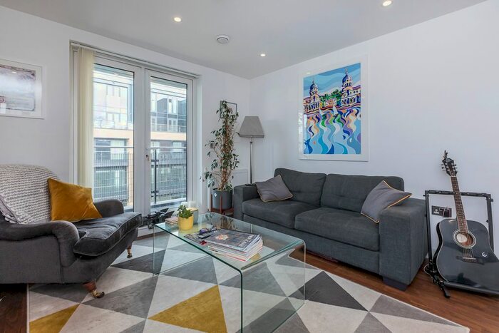 2 Bedroom Flat To Rent In Drew House, Deptford, SE8