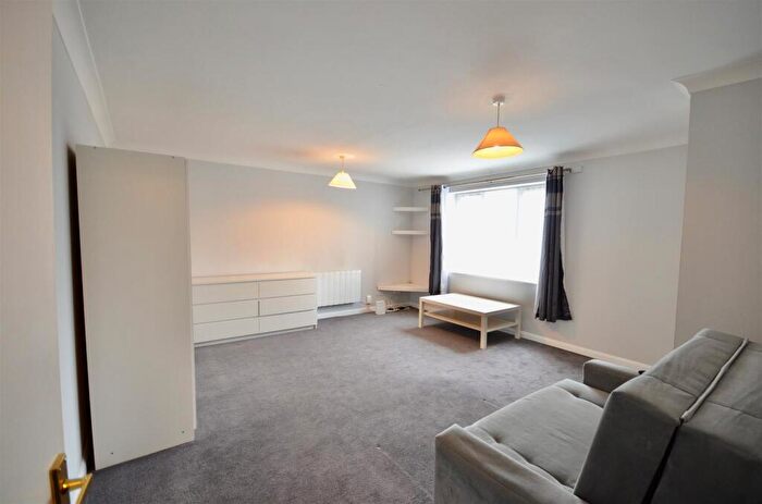 Studio To Rent In Columbus Gardens, Northwood, HA6