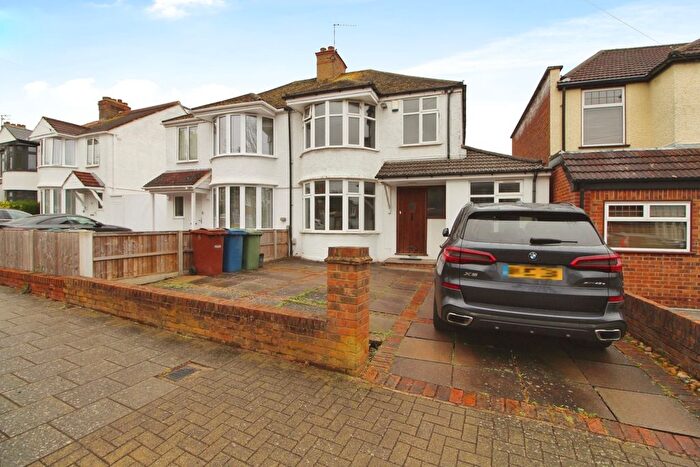4 Bedroom Semi-Detached House To Rent In Drummond Drive, Stanmore, HA7