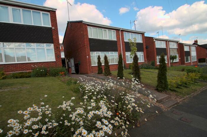 3 Bedroom Semi-Detached House To Rent In Halesowen Road, Cradley Heath, West Midlands, B64