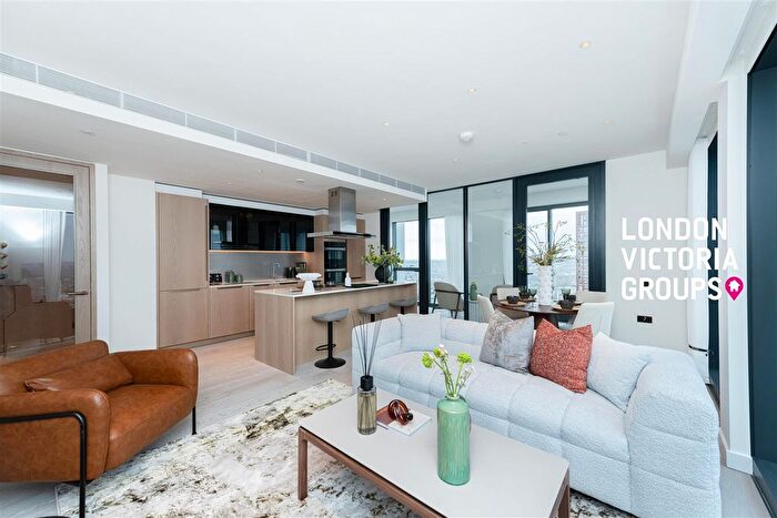 2 Bedroom Flat To Rent In River Park Tower, Nine Elms Lane, London, SW8