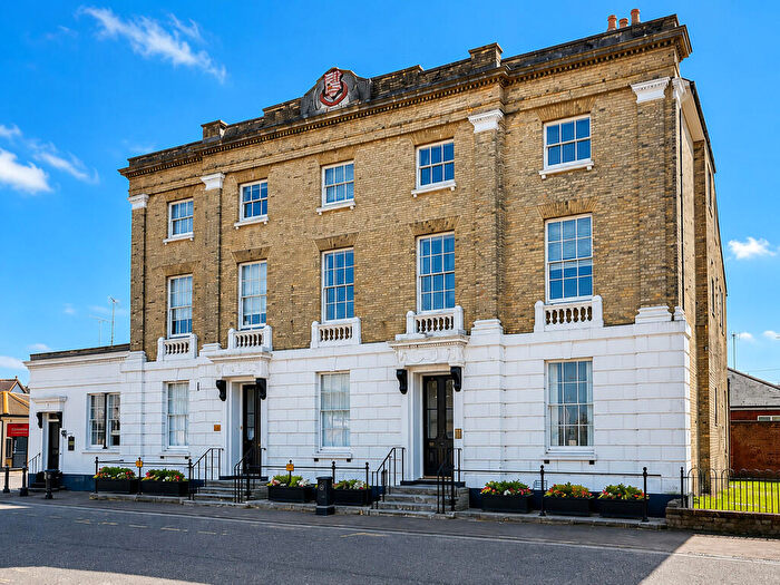 1 Bedroom Apartment For Sale In Prospect Place, Hythe, Southampton, SO45