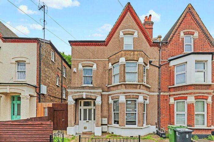 2 Bedroom Flat To Rent In Pathfield Road, London, SW16