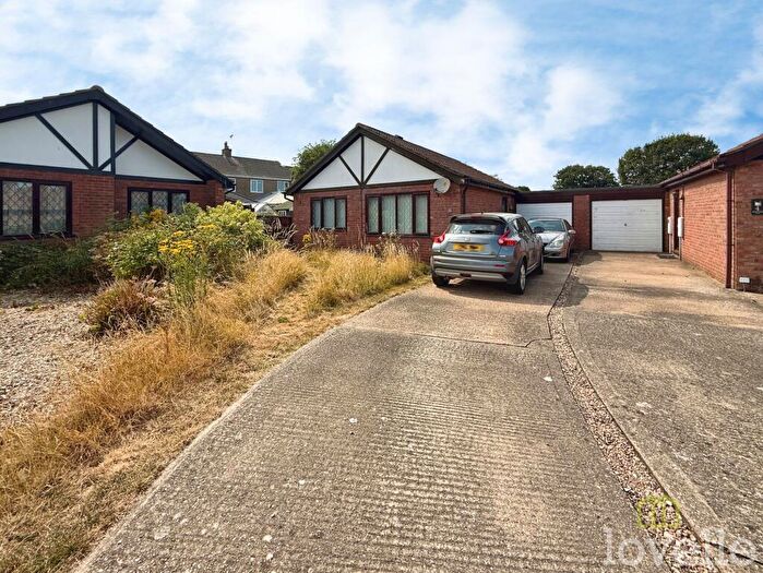 2 Bedroom Detached Bungalow To Rent In Regents Park Close, North Hykeham, LN6